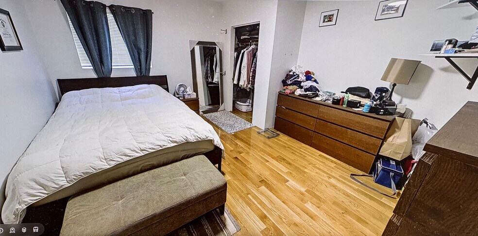 Building Photo - 106 Central St