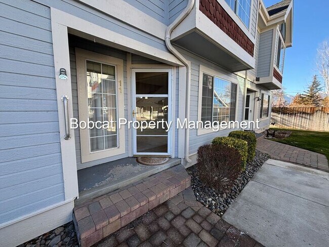 Building Photo - 1420 Douglas Ave