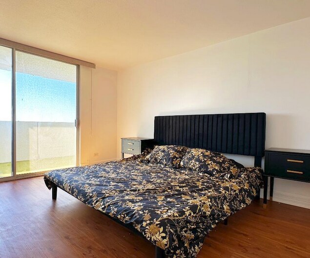 Building Photo - 7039 San Pedro Ave