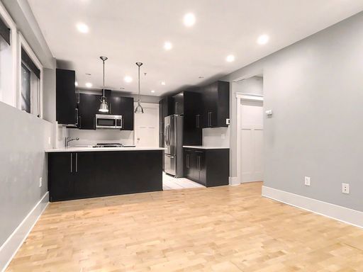 Building Photo - AVAILABLE NOW! Modern Capitol Hill 2 Bedroom Apartment, W/S/G Utilities Included!