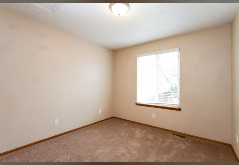 Building Photo - 10050 Shoshone Way