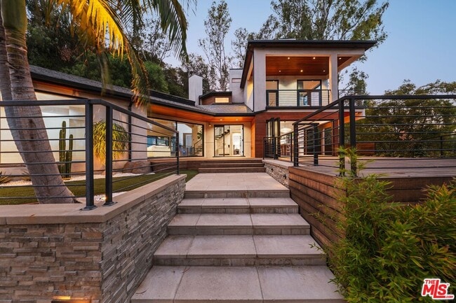 Primary Photo - 3627 Woodhill Canyon Rd