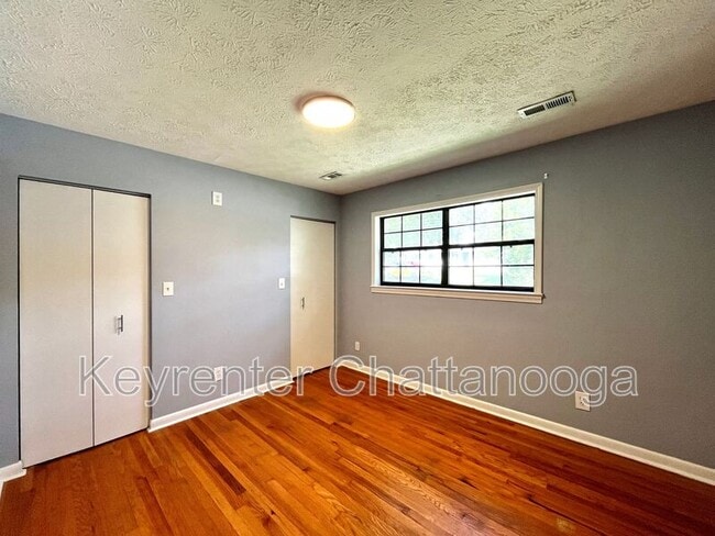 Building Photo - 7714 Basswood Dr