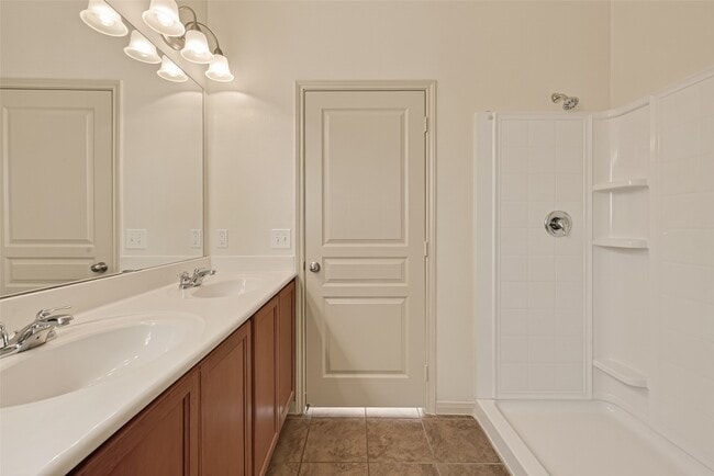 Building Photo - 19507 Midnight Glen Dr