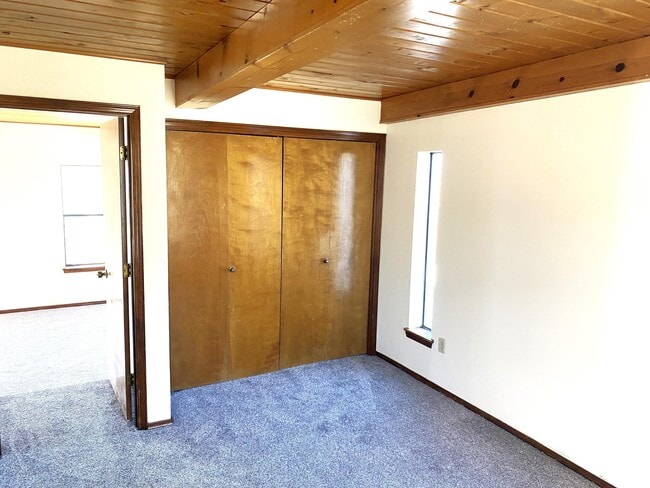 Building Photo - 88 Crestview Ln