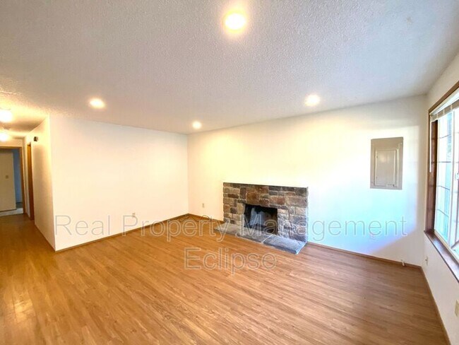 Building Photo - 4118 Jewell Rd