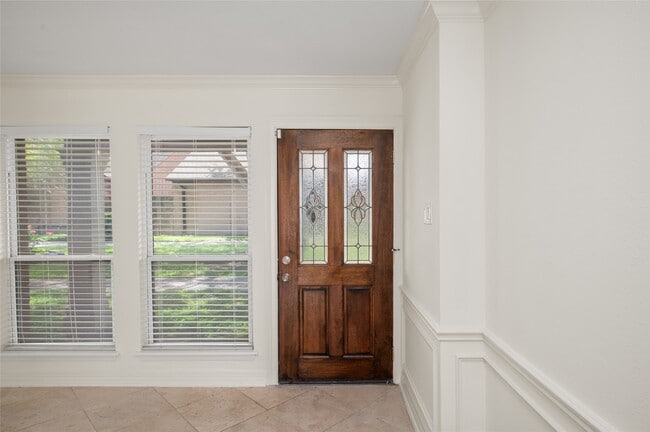 Building Photo - 9417 Bassoon Dr