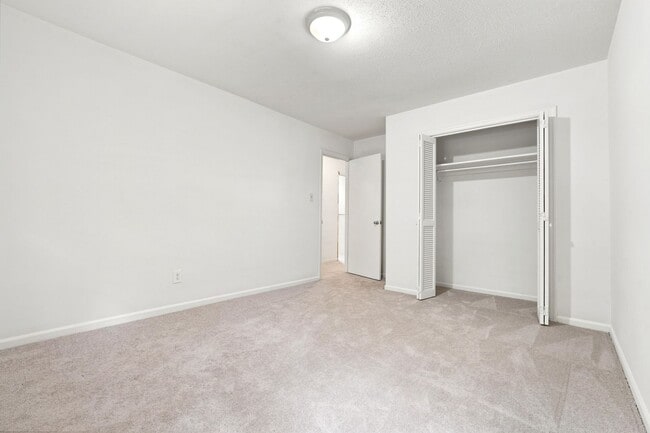 Building Photo - 107A Stinson St Ext