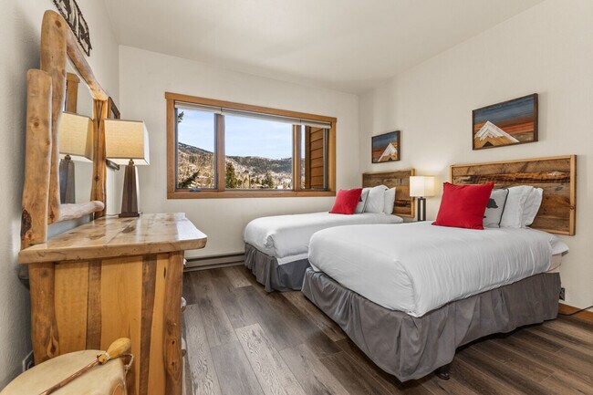 Building Photo - 2200 Apres Ski Way
