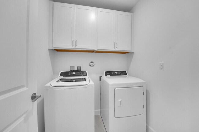 Building Photo - 3521 Angler Dr
