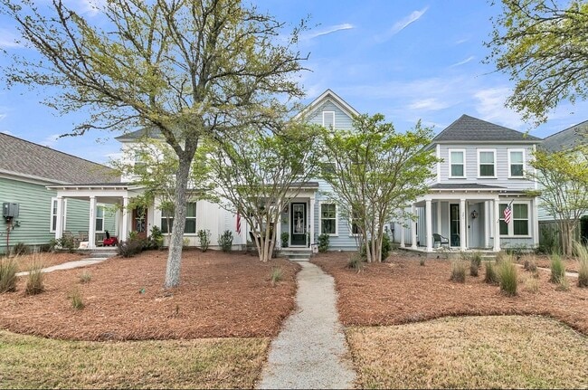 Building Photo - 267 Summers Dr