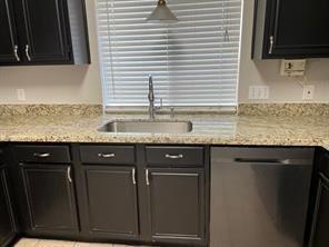 Building Photo - 14734 Englebrook Dr
