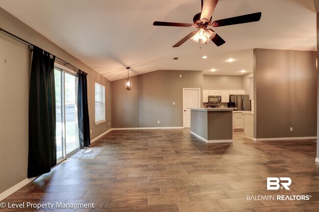 Building Photo - 15307 Hearthstone Dr