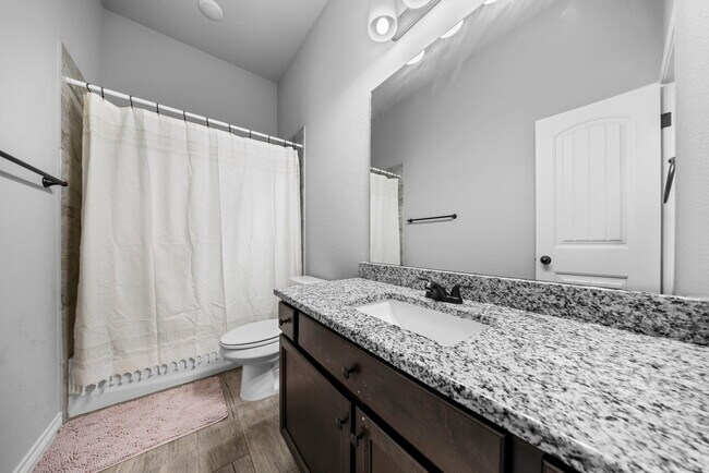 Building Photo - 2635 Settlers Oak Dr