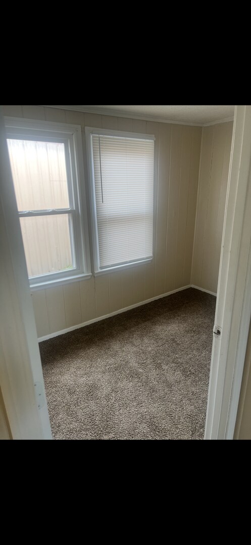 Building Photo - Adorable 2 BR / 1 BA - Cute affordable Home - Fort Walton Beach - Behind  ACE Hardware off Racetr...