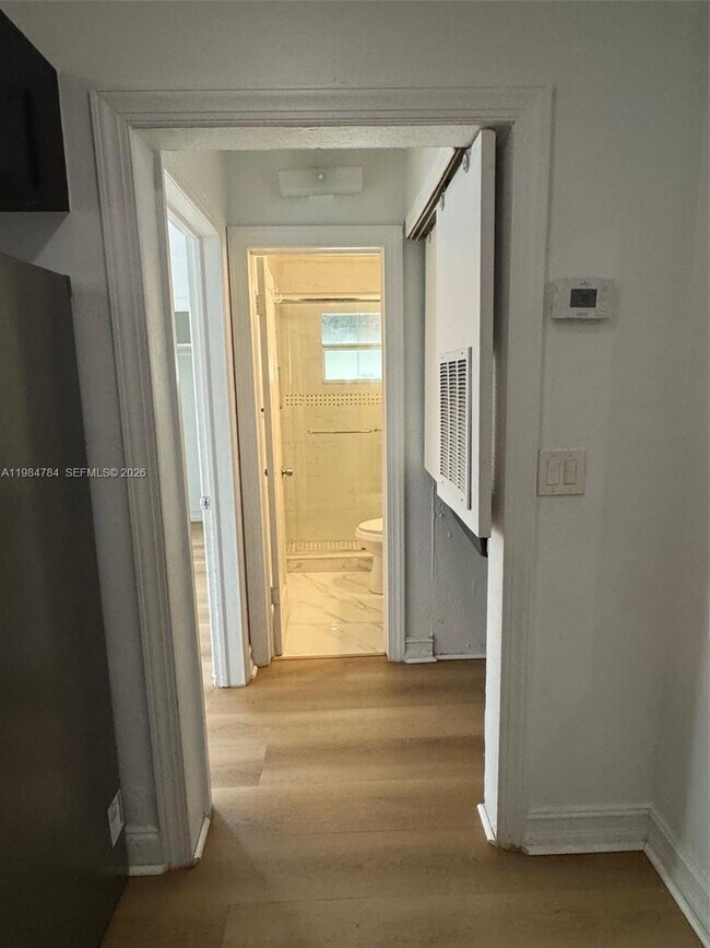 Building Photo - 1947 Taft St