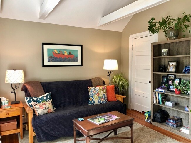 Building Photo - 132 Boston Ave