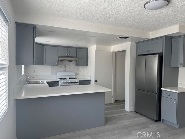 Building Photo - 5704 Sultana Ave