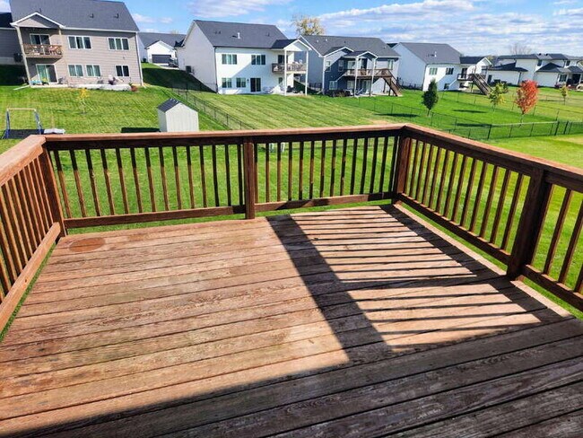 Building Photo - 1603 Red Cedar Ln