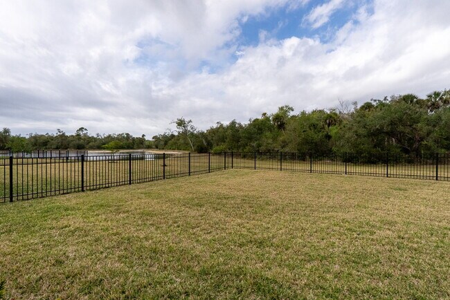 Building Photo - 3 Bedrooms | 2 Bathrooms | 2-Car Garage | Biscayne Landing – Gated Community