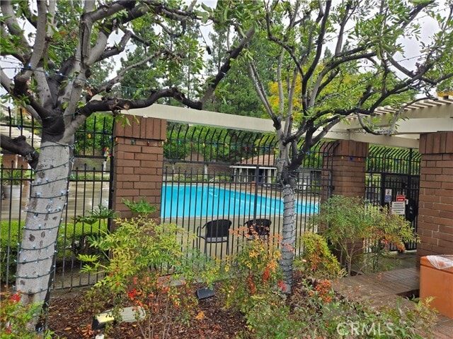 Building Photo - 13221 Royalcrest Ct