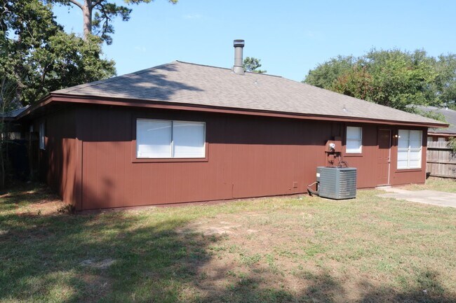 Building Photo - 20014 Chipplegate Ln