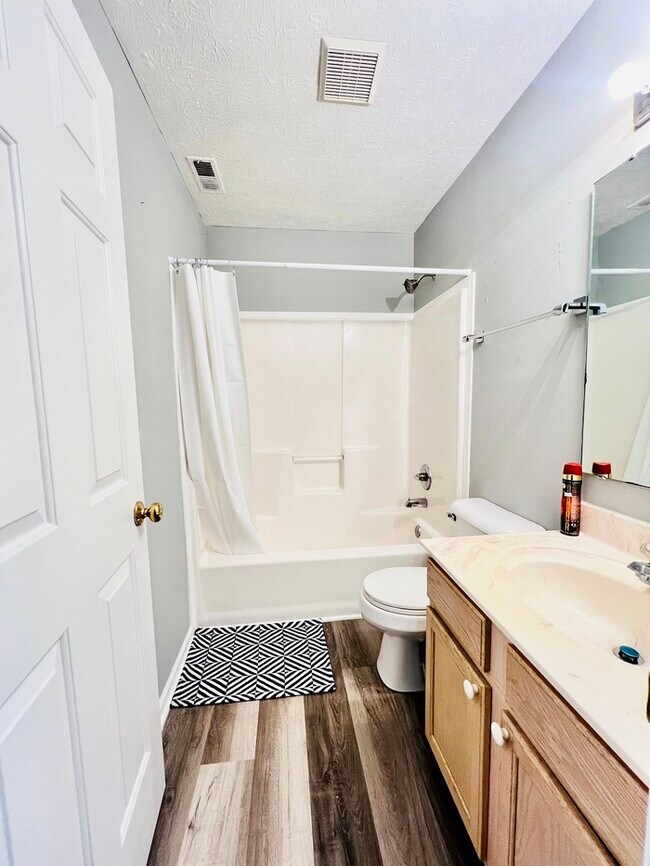 Building Photo - Furnished pillory way beauty