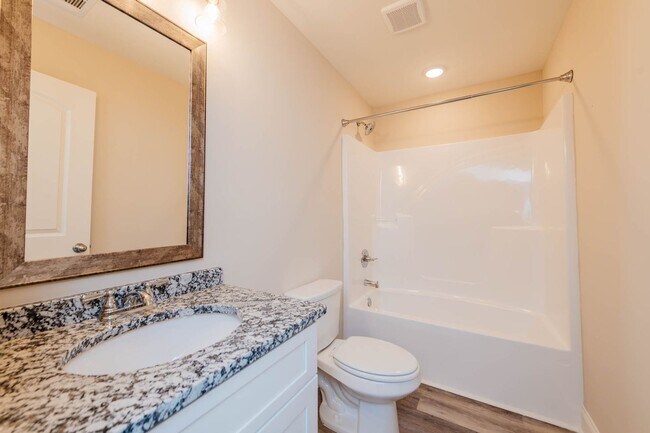 Building Photo - 122 Tabor Dr