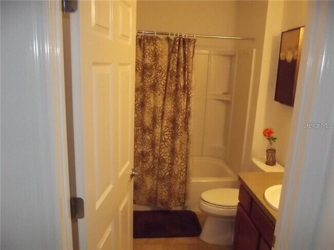 Building Photo - 2022 Chesapeake Pl