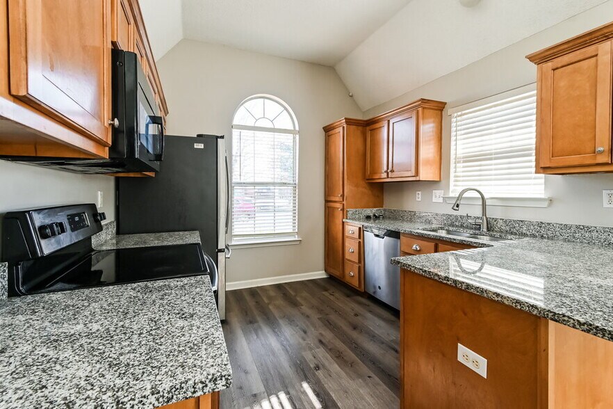 Building Photo - 5871 Carrel Cove