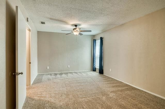 Building Photo - 1817 Hemlock Dr