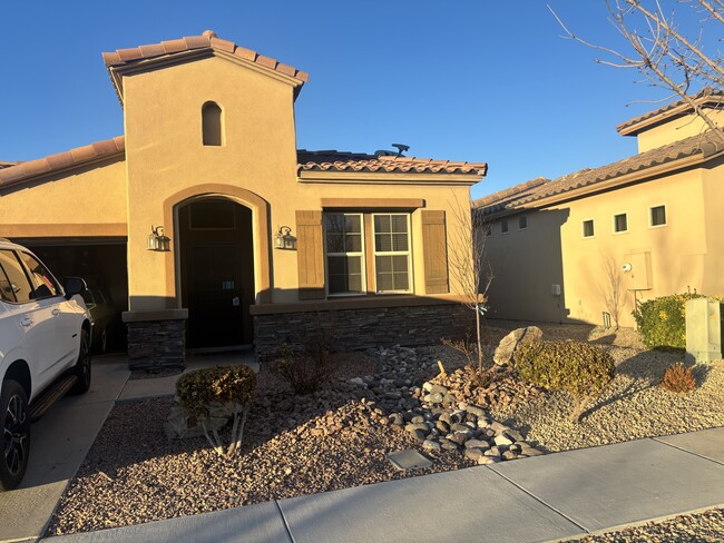 Building Photo - 3613 Santa Sabina Ave