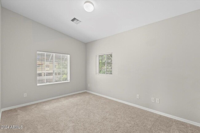 Building Photo - 2016 S Hammond Dr