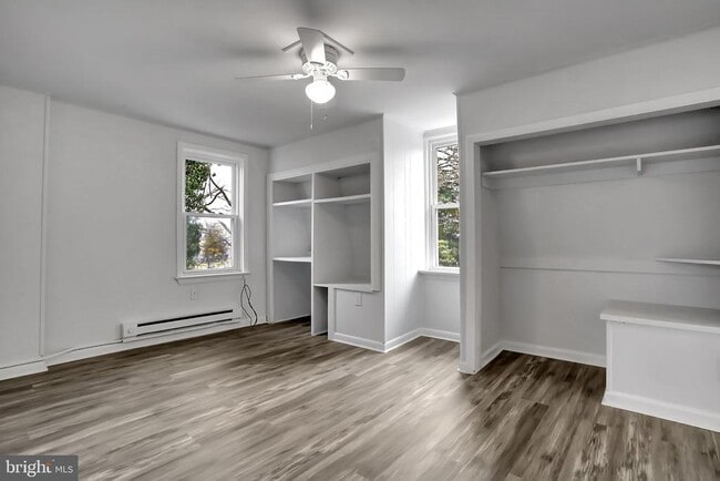 Building Photo - 655 S Potomac St