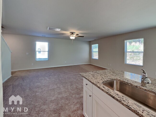 Building Photo - 180 Ivy Bank Dr