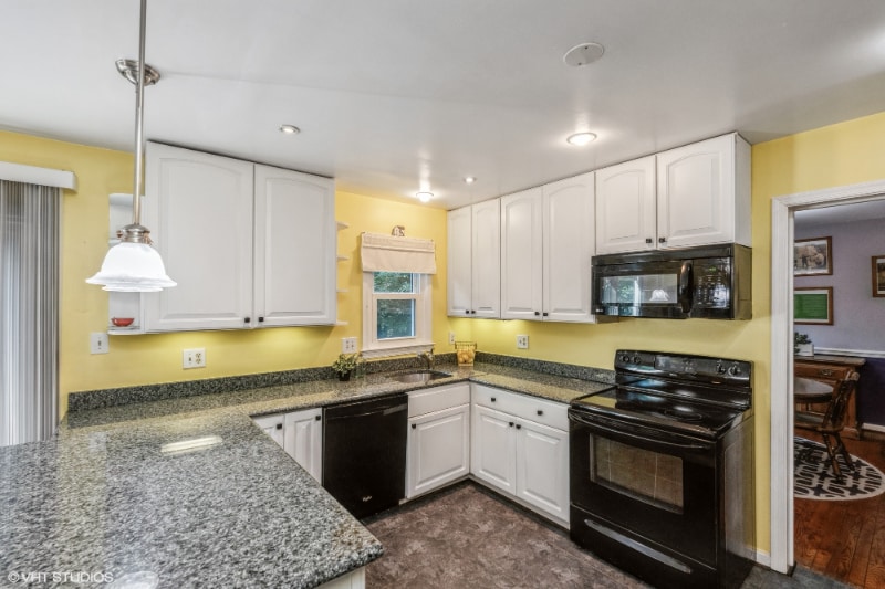 Building Photo - 7804 New London Dr