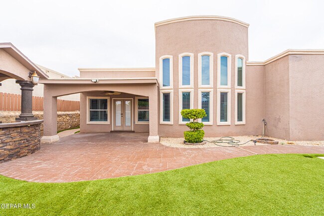 Building Photo - 3849 Tierra Campa Dr