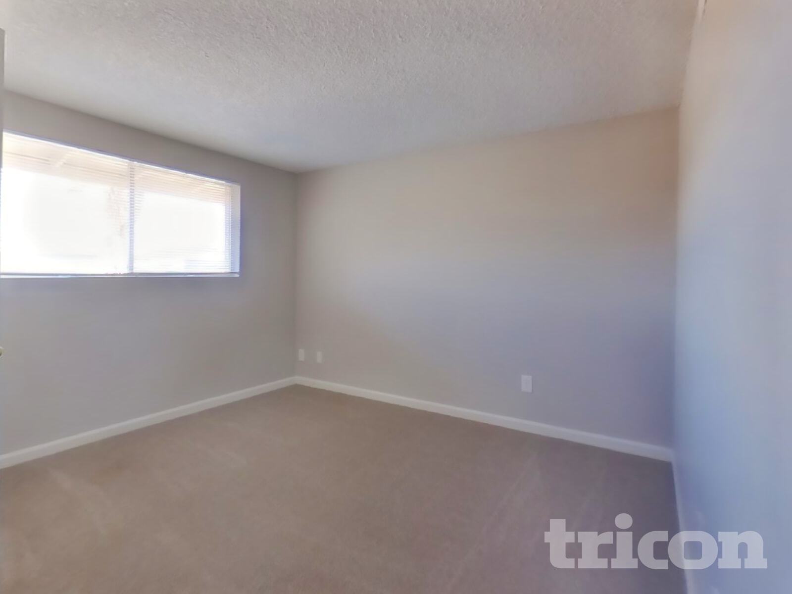 Building Photo - 3830 W Royal Palm Rd