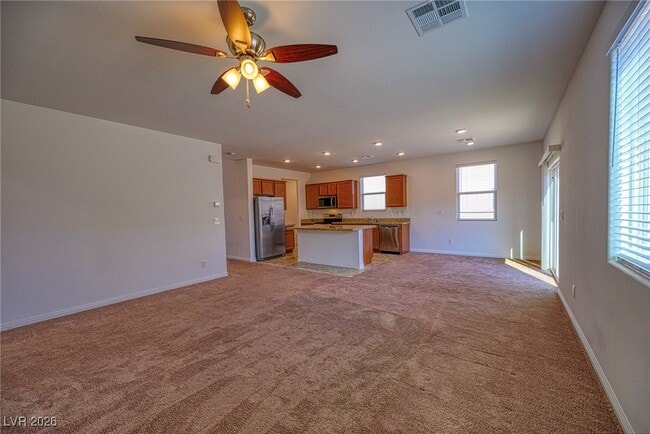 Building Photo - 3863 Summit Ave