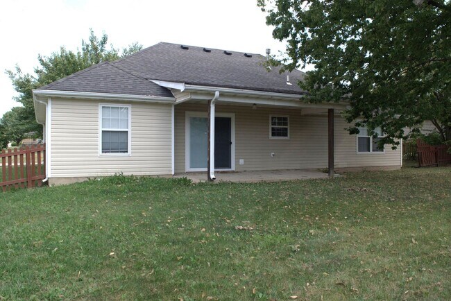 Building Photo - 607 Winterway Dr.