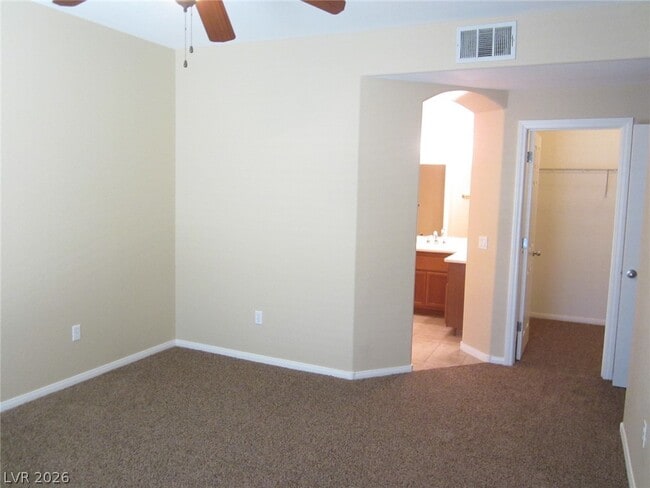 Building Photo - 7701 W Robindale Rd
