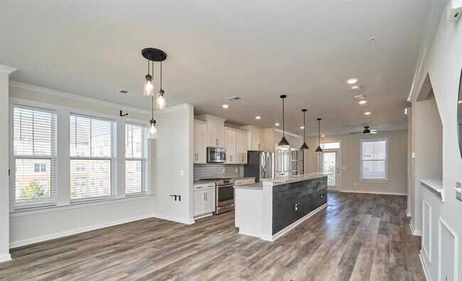 Building Photo - 45116 Kincora Dr