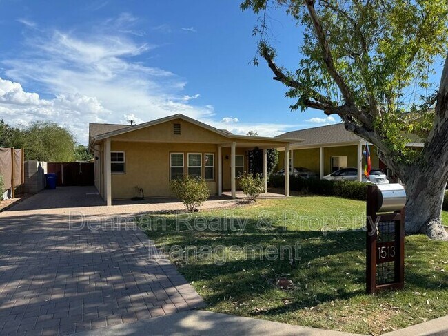 Building Photo - 1513 E Earll Dr