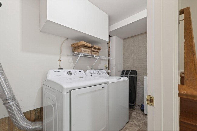 Building Photo - 9274 Caladium Dr