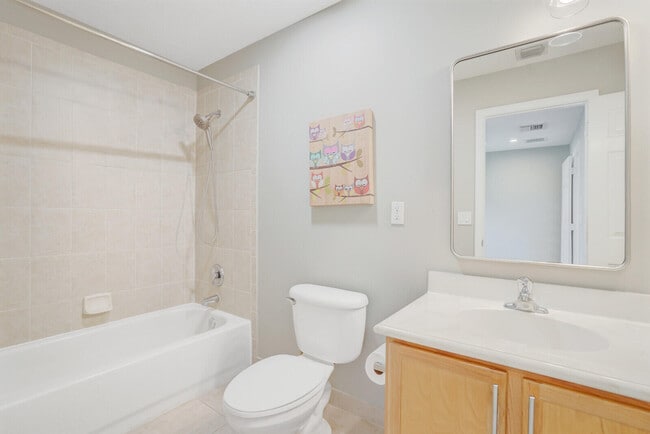 Building Photo - 16207 Sierra Palms Dr