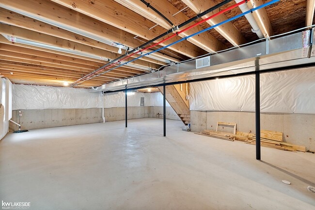 Building Photo - 23827 Shadow Woods Dr