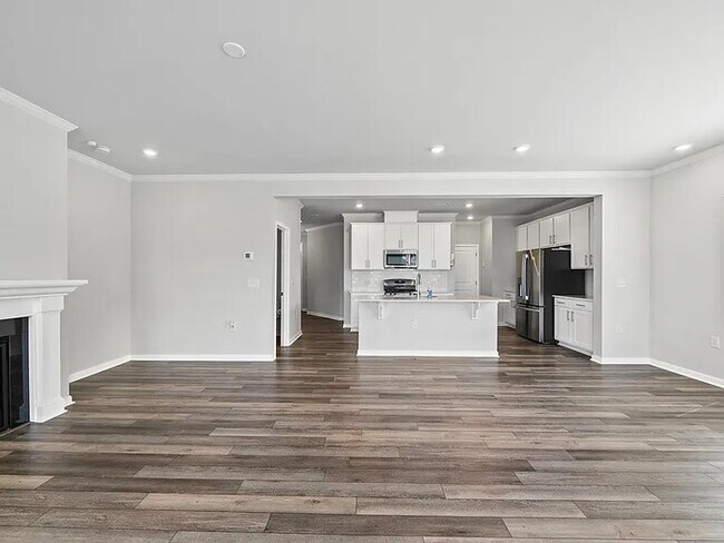 Building Photo - Lease OR Lease to Own