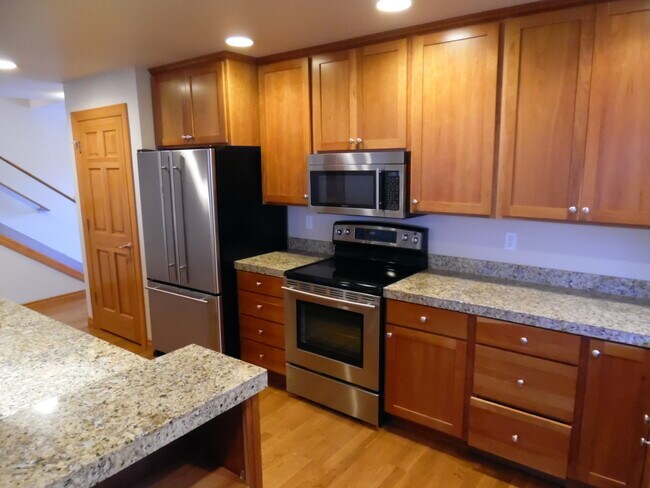 Building Photo - 3706 Portage Ln