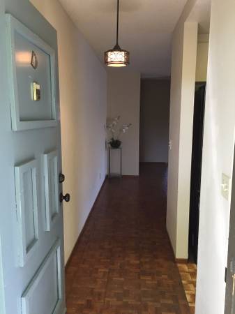 Entrance, hardwood floors in unit - 88 Flynn Ave