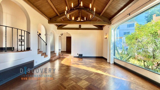 Building Photo - Oakmore 3+ Bedroom Spanish Mediterranean Home